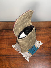 Load image into Gallery viewer, Rangefinder Case - Waxed Canvas/Gator
